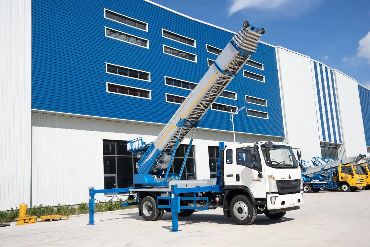 修武小型云梯车上料车租赁多少钱