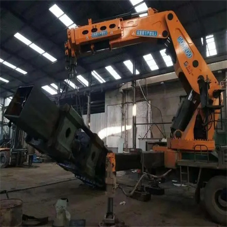 修武200吨折臂吊出租