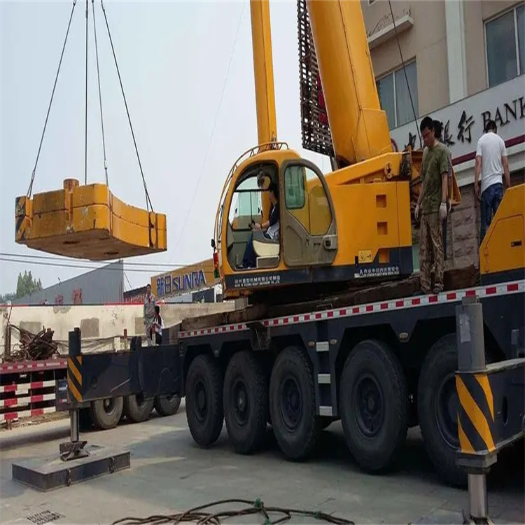 修武当地吊车出租|机器吊装|75吨|工厂搬迁服务