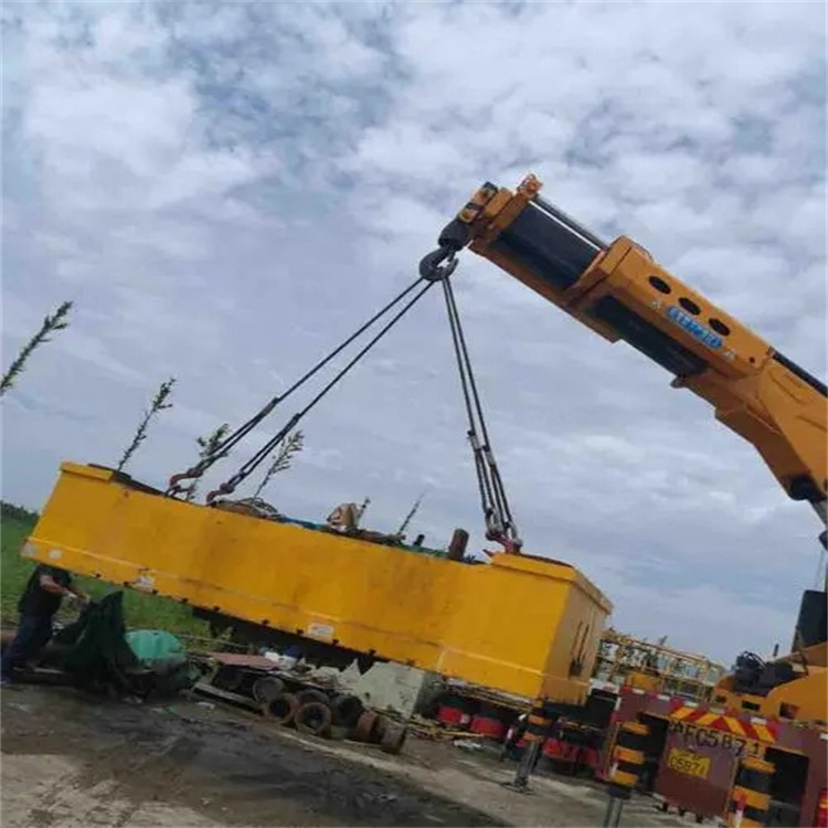 修武随车吊吊集装箱怎么吊